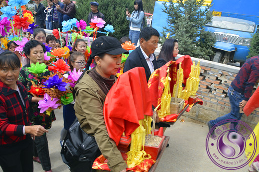 冯杰会长参加安塞区圣灵宫 戏台广场落成庆典仪式